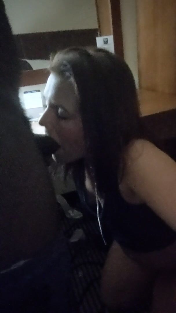 Sexy MILF invited me back for round 2